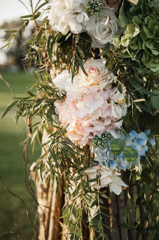 Country Wedding Ideas: Creating Charming Flower Arrangements with Real Touch Artificial Flowers